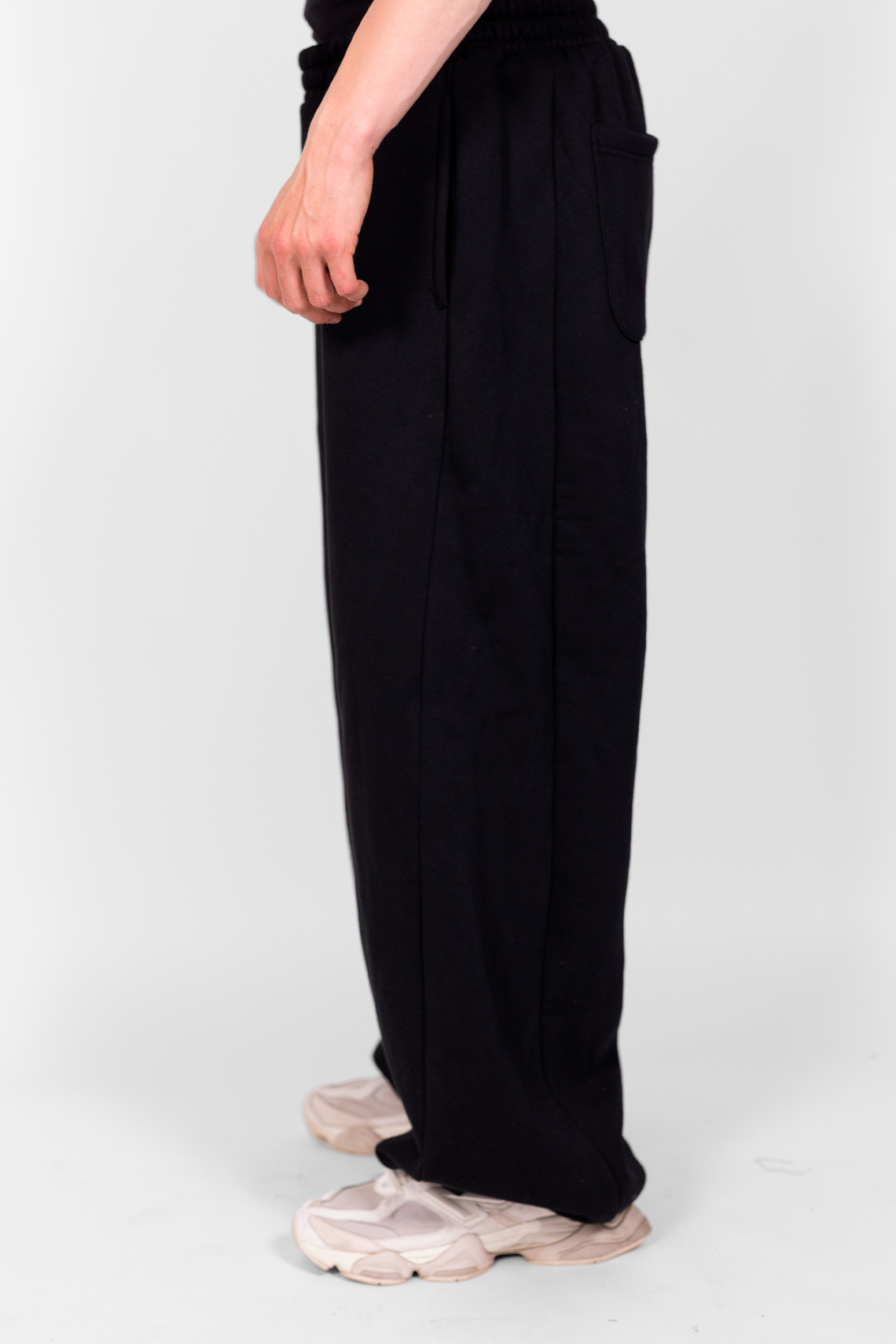 EVERYDAY COLLEGEHOUSUT